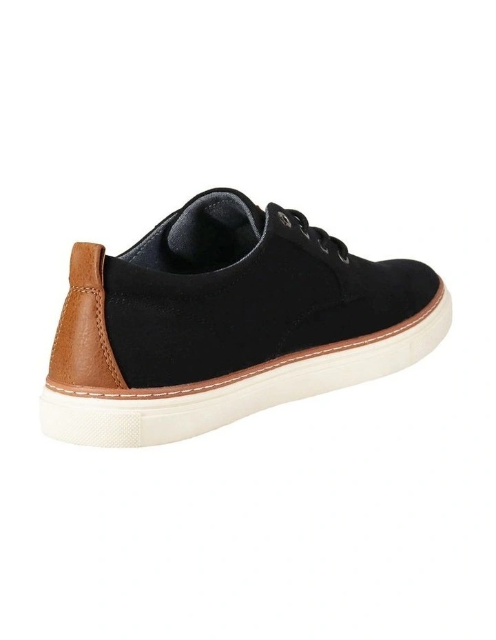 Brad Sneaker in Black