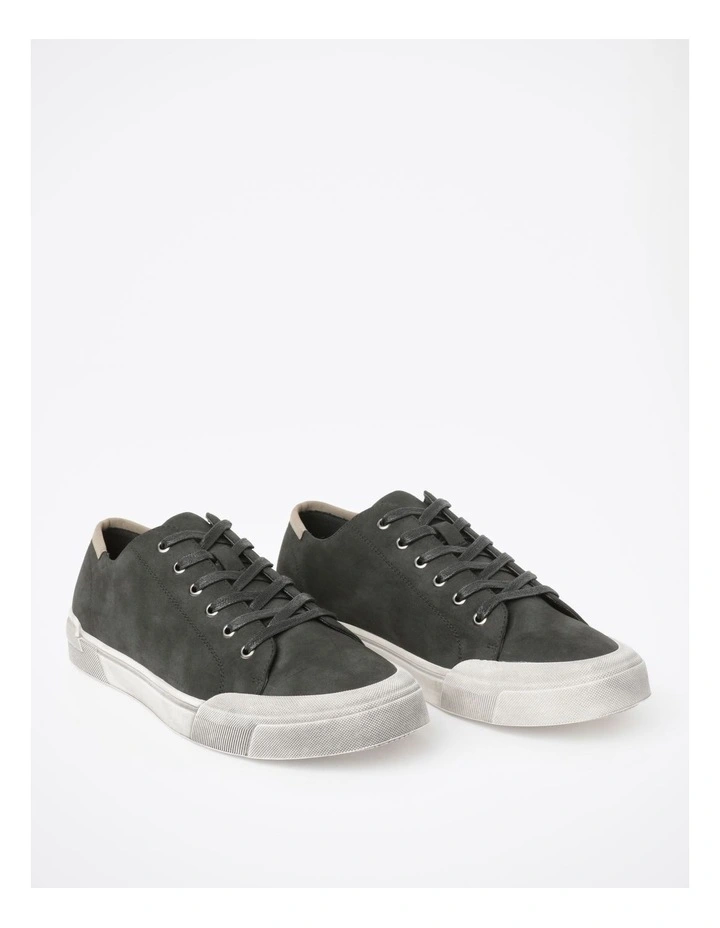 Howie Sneaker in Black