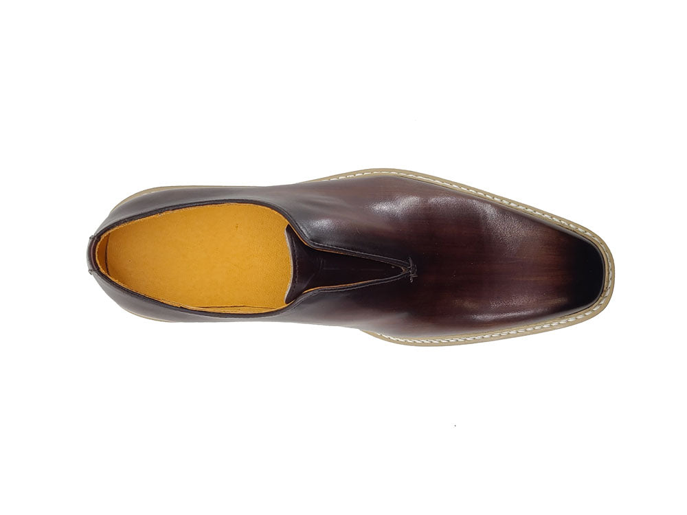 Laceless Loafer with Contrast color lightweight sole