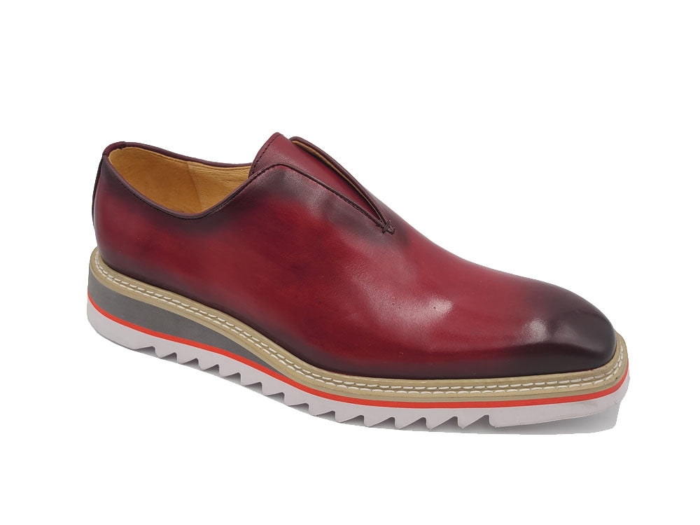 Laceless Loafer with Contrast color lightweight sole