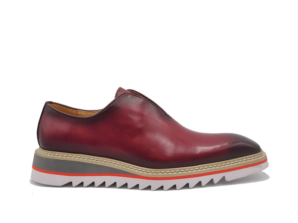 Laceless Loafer with Contrast color lightweight sole