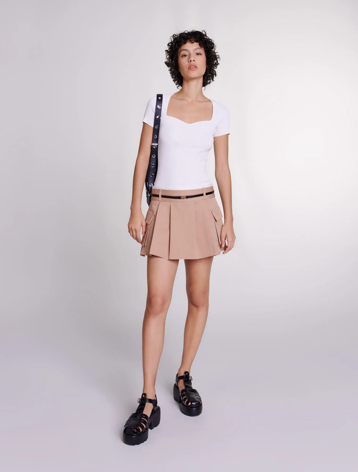 Short pleated skirt