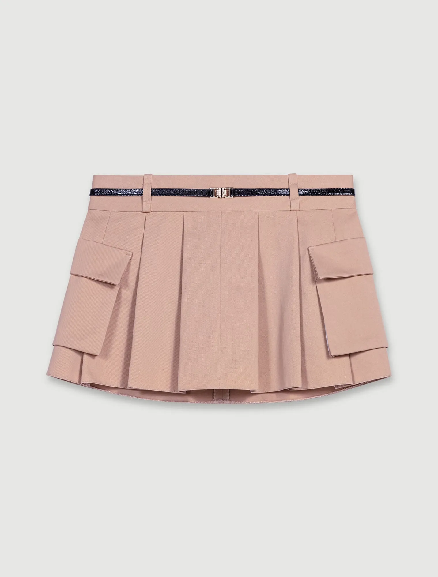 Short pleated skirt