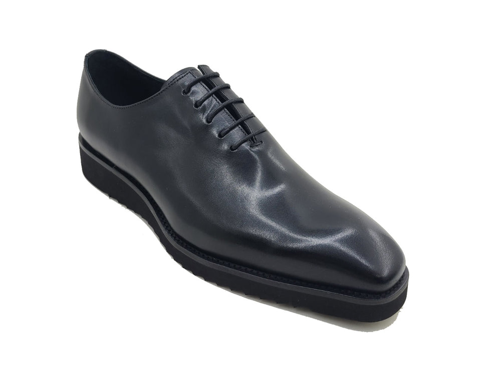 Signature Wholecut Oxford With Lightweight Sole