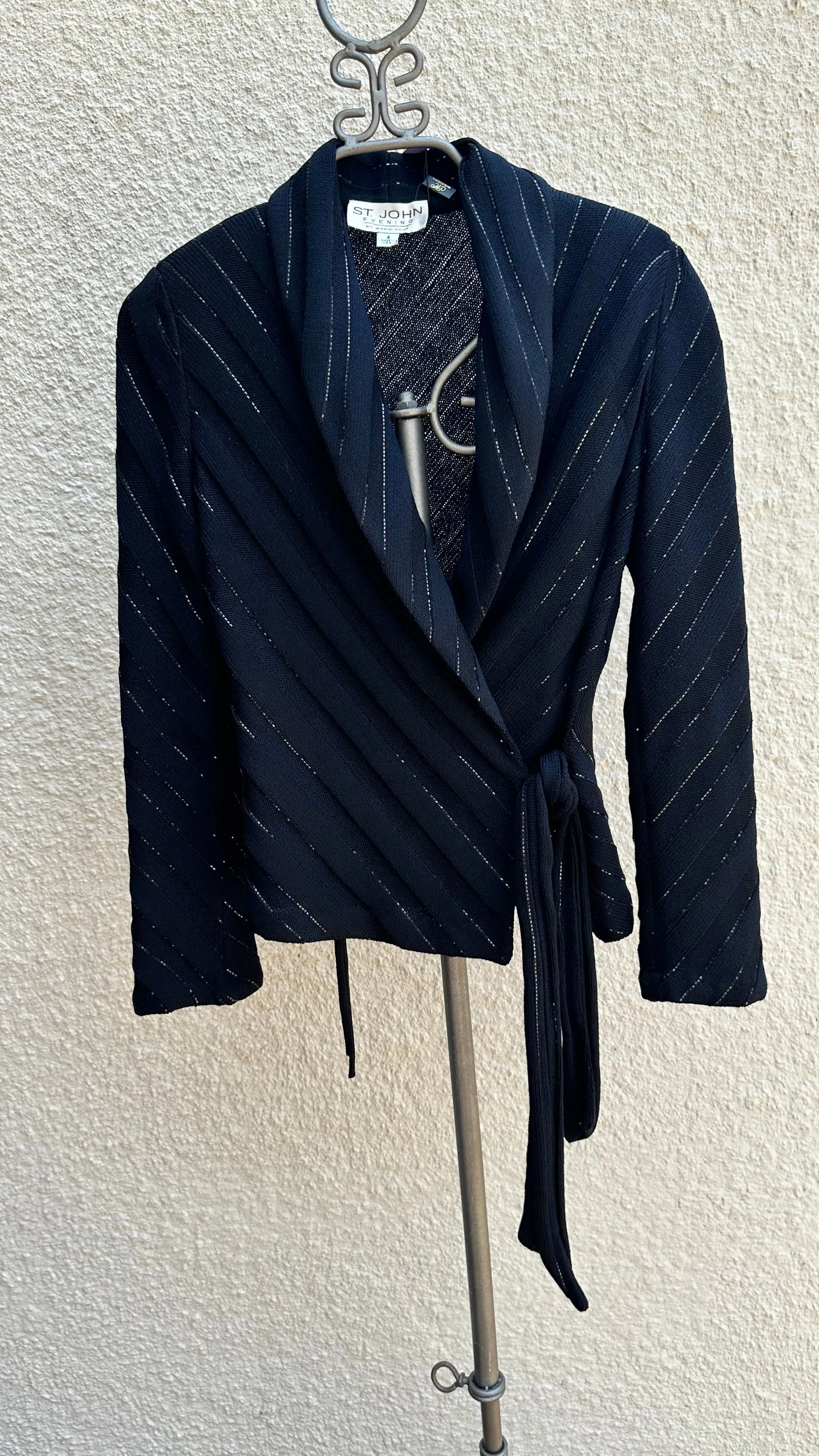 ST. JOHN EVENING by Marie Gray size 4 Black Jacket preowned